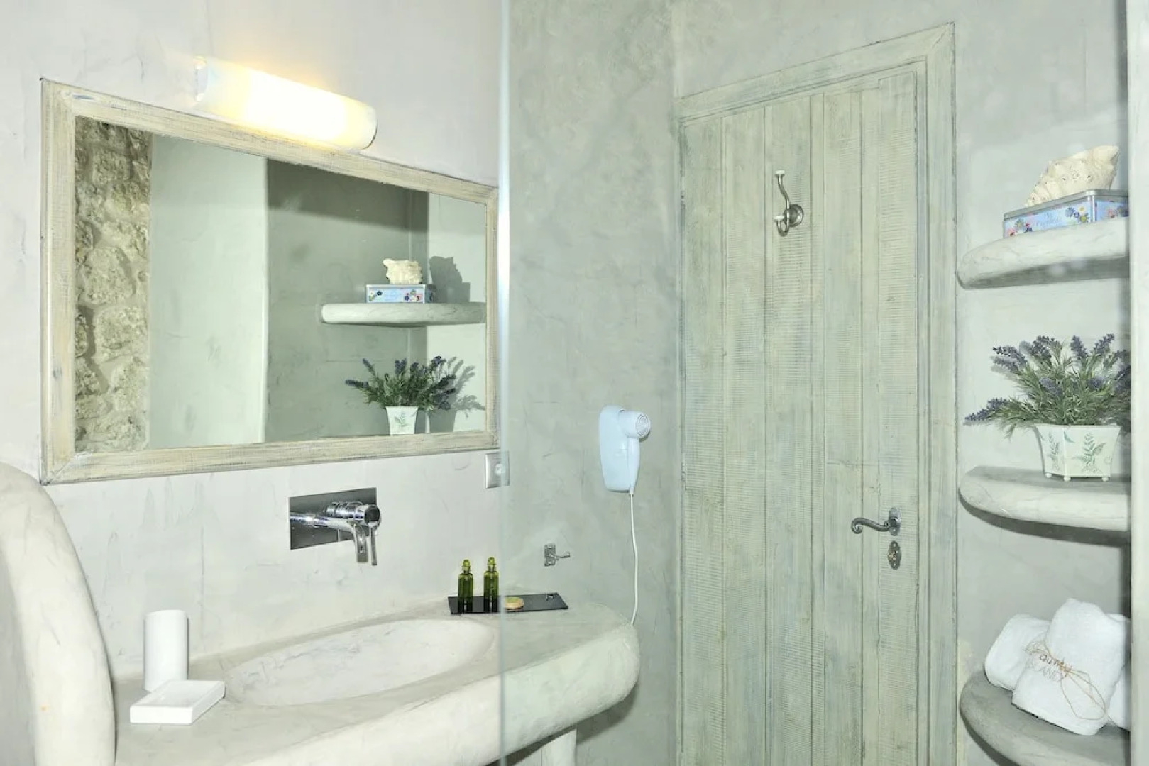 Villa Ermis- Mounty Island Villas