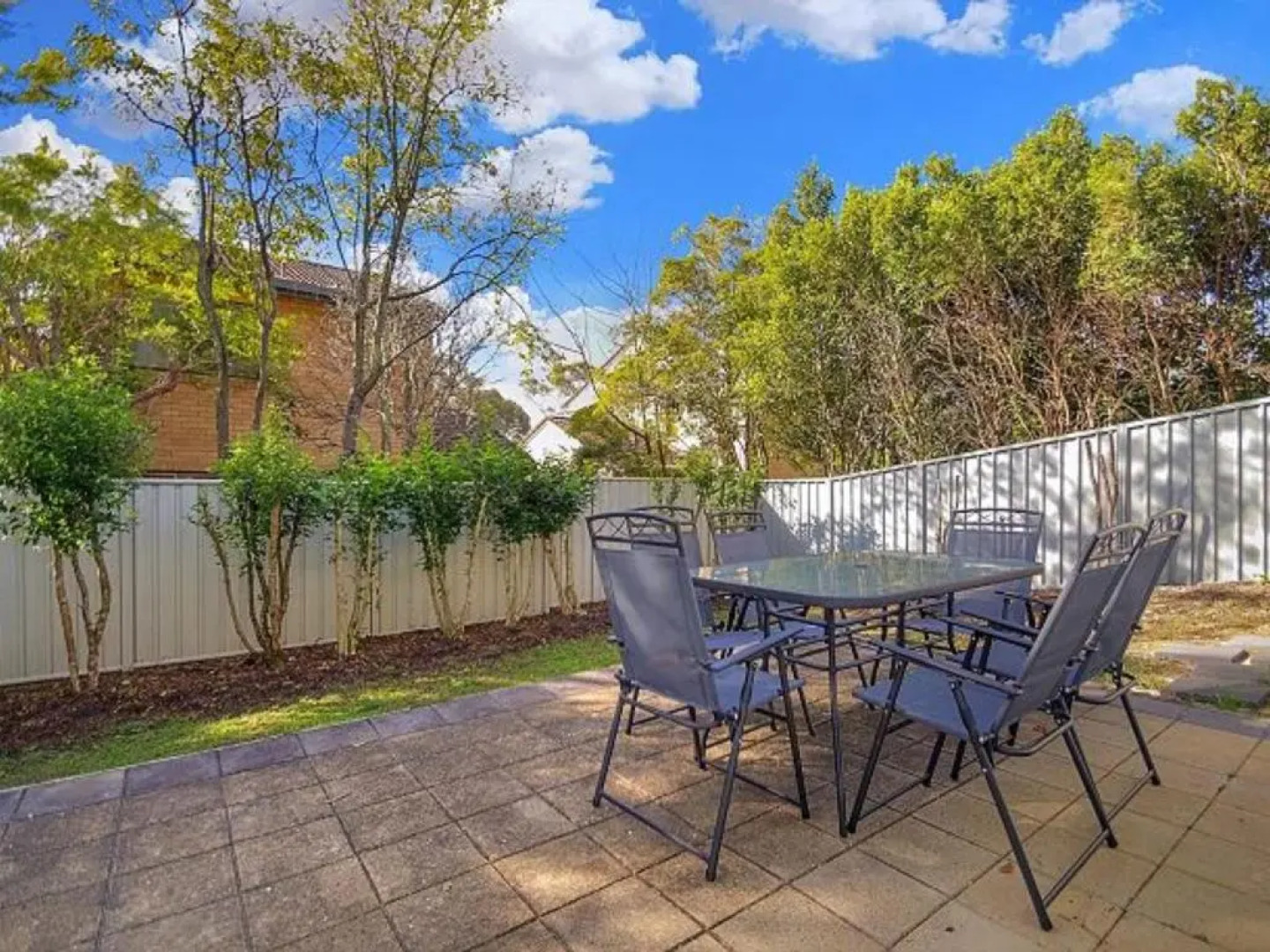 Sunny Balcony Private Courtyard and Outdoor Shower