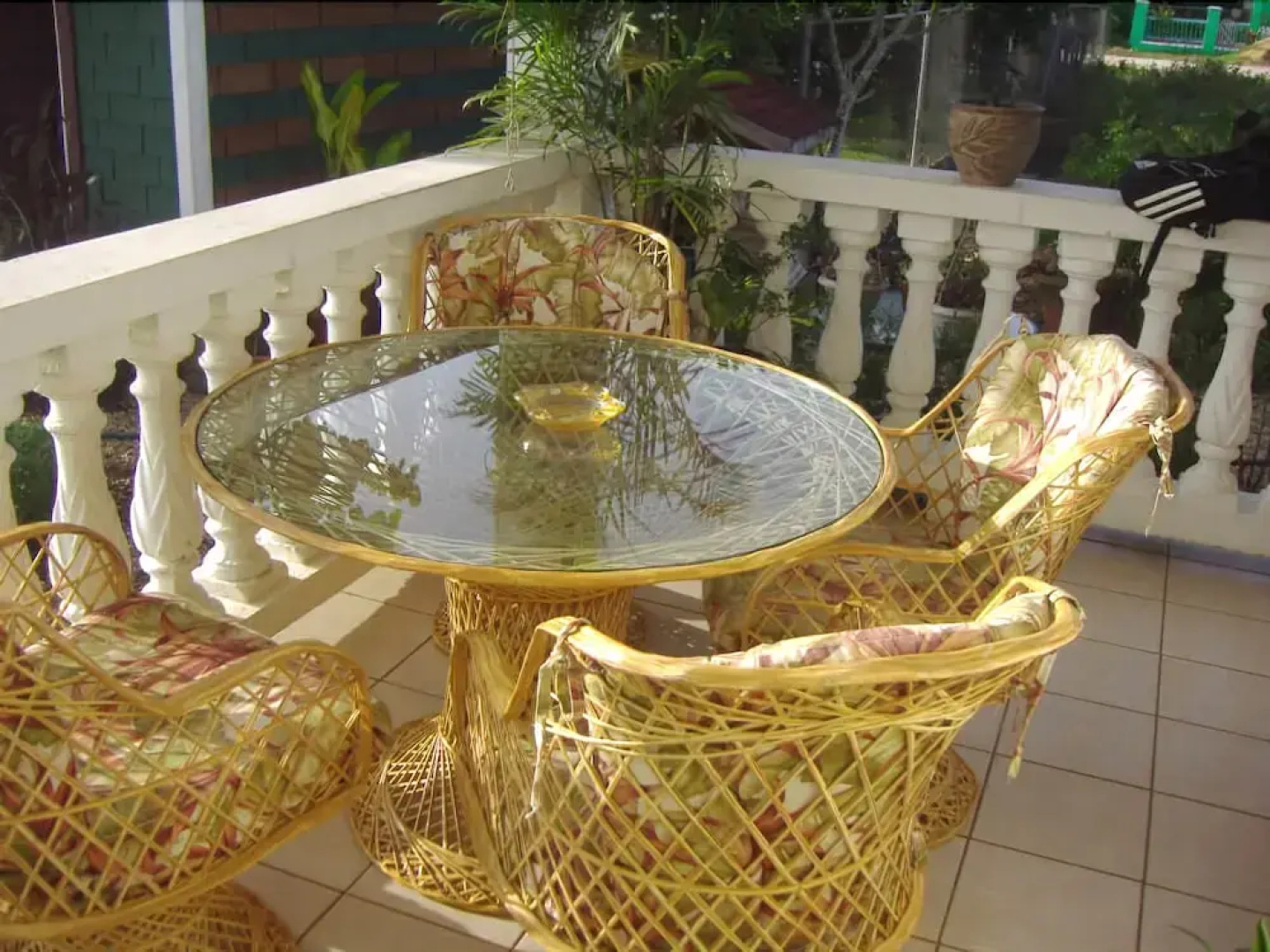 Yoli's Bed & Breakfast