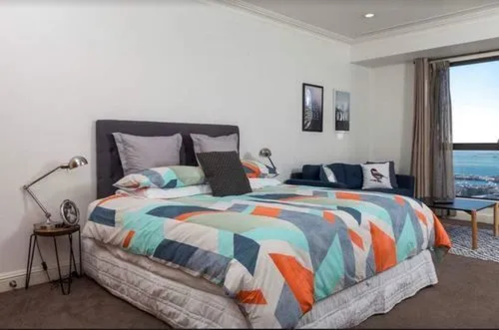 Sea view studio with pool and gym