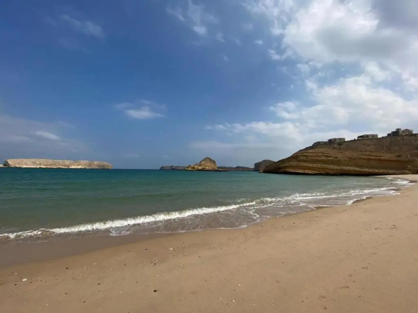 Stylish Apartment with a Jacuzzi (Park&Pool View)