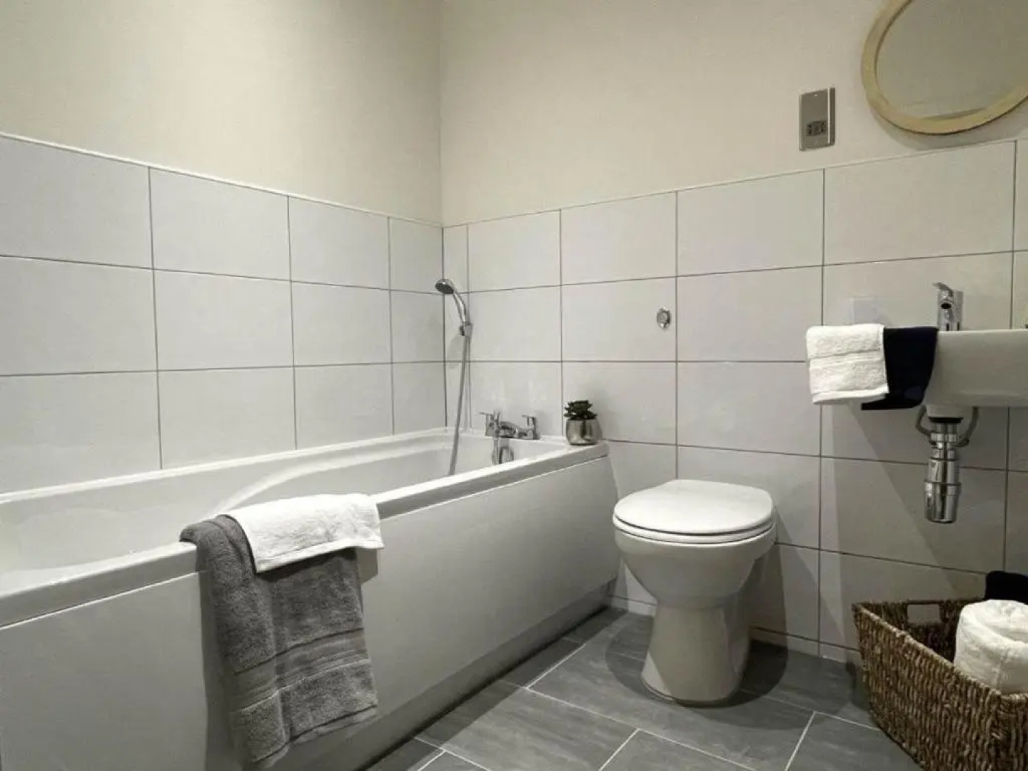 Luxury 4 Bedroom Apartment