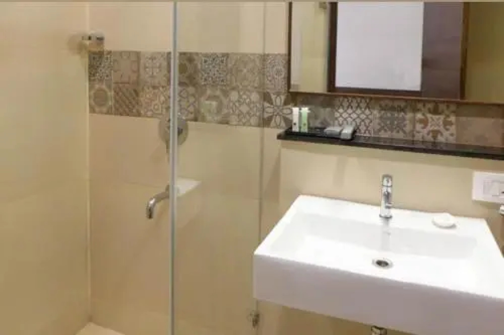 Le Aham Boutique Hotel