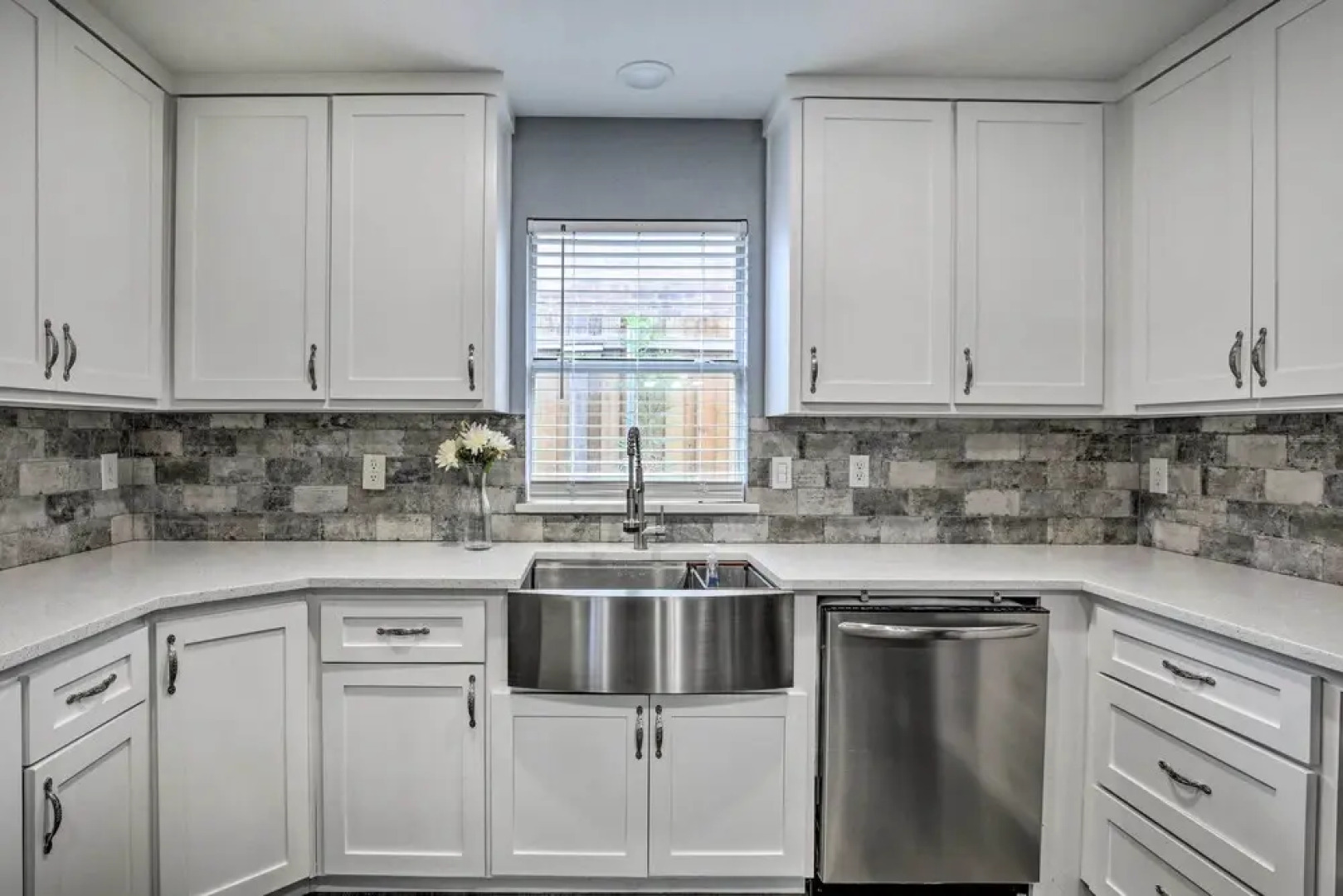 Sleek Rockwall Home Near Dtwn Dallas & Lake!