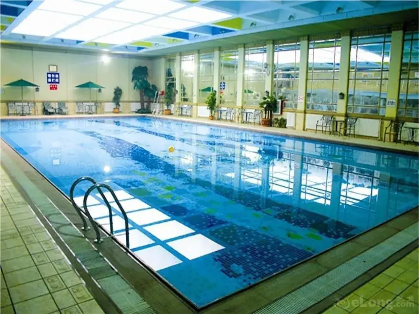 Chengde Jing Cheng Hotel