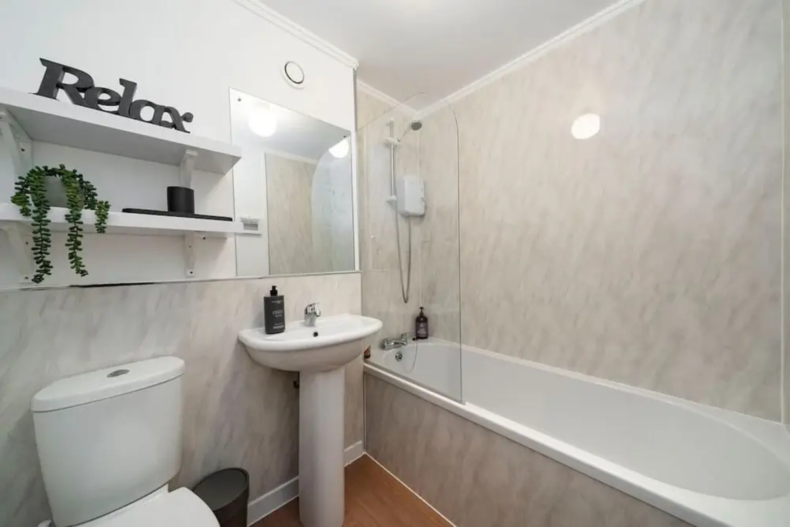 Dunn Street Apartment