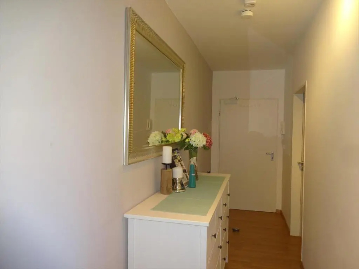 Schöne Wohnungen am Bahnhof in Dachau - 20 Min bis München Zentrum