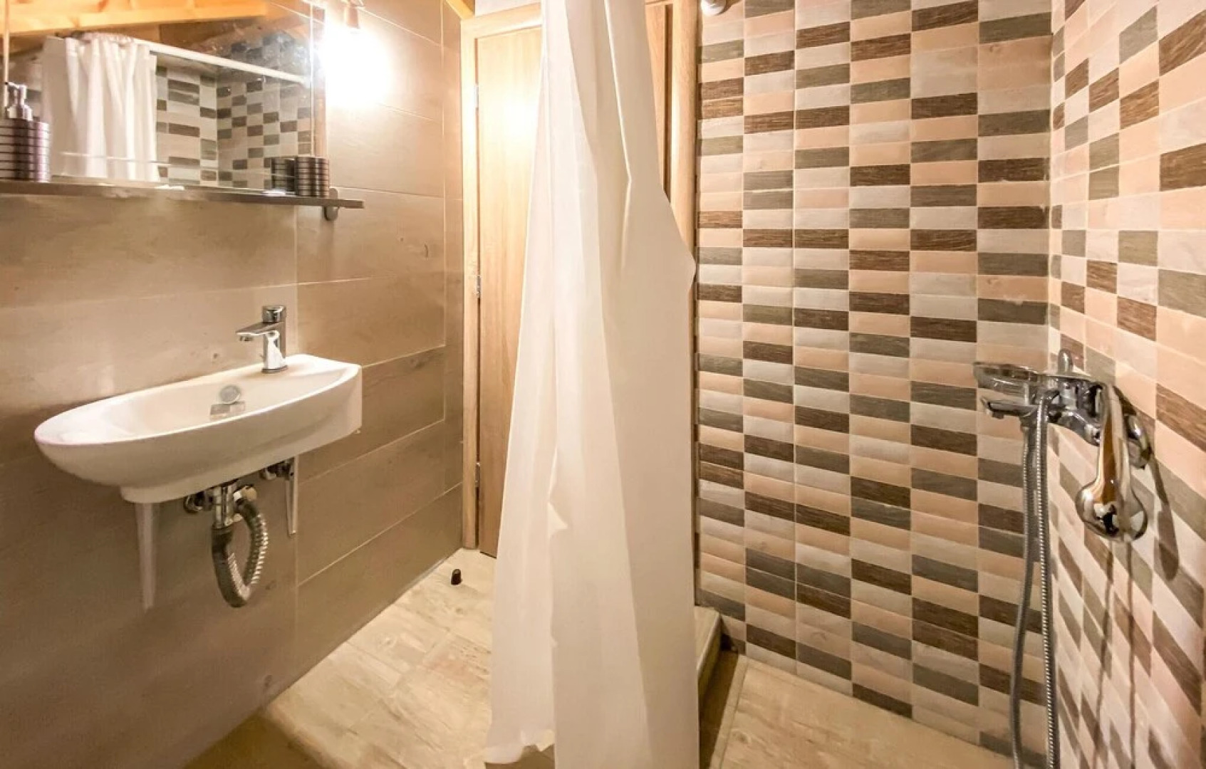 Stunning Apartment in Nafpaktos With Wifi and 2 Bedrooms