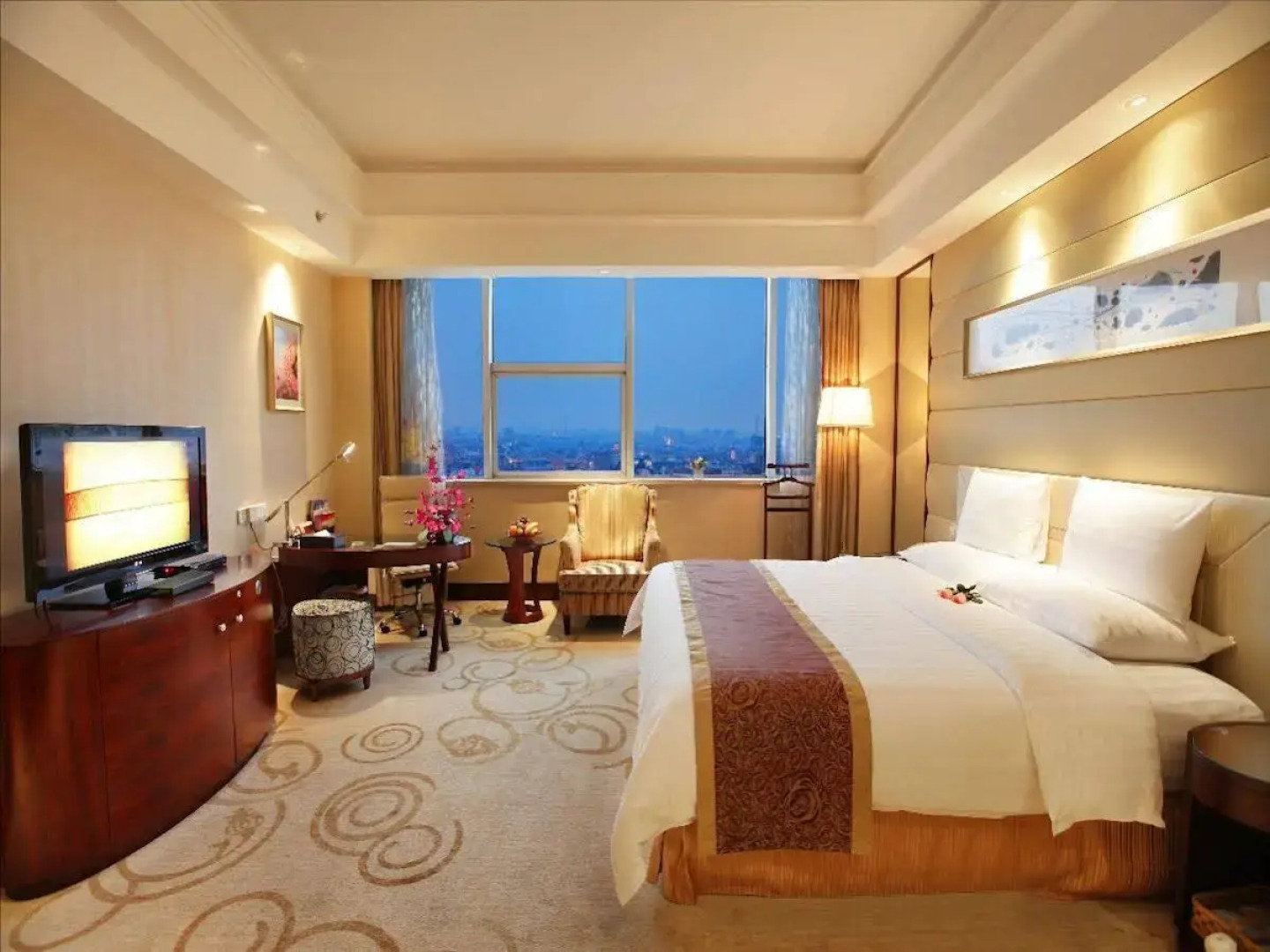 Golden Shining New Century Grand Hotel Beihai