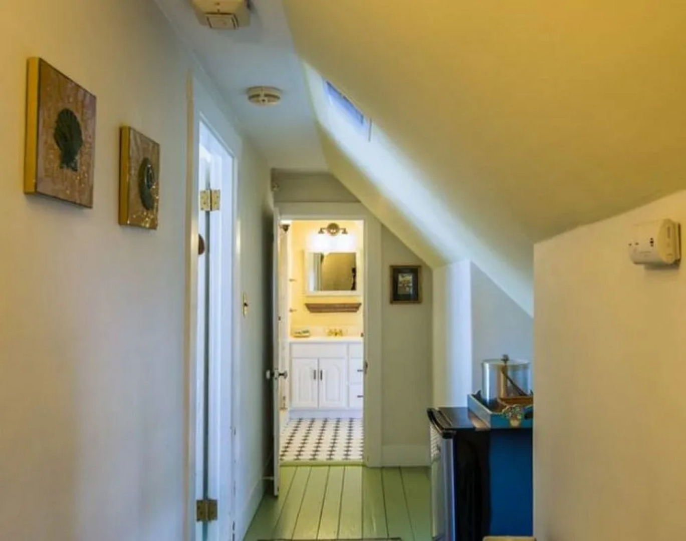 Honeysuckle Hill Inn