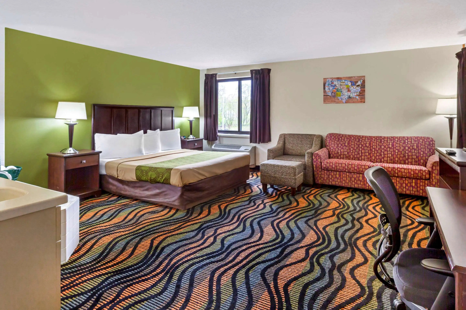 Econo Lodge Inn & Suites Oconto