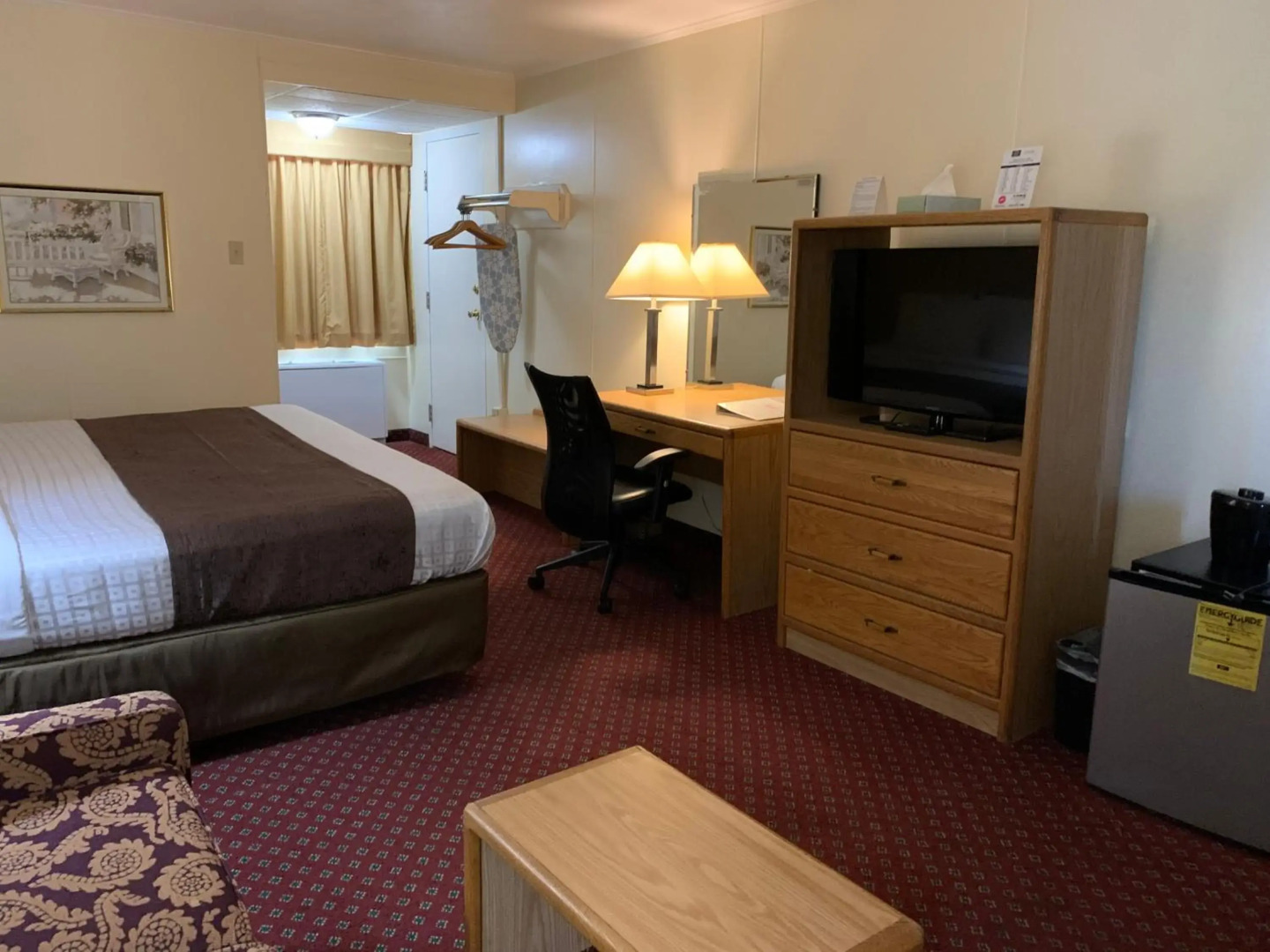 Red Carpet Inn and Suites Ebensburg