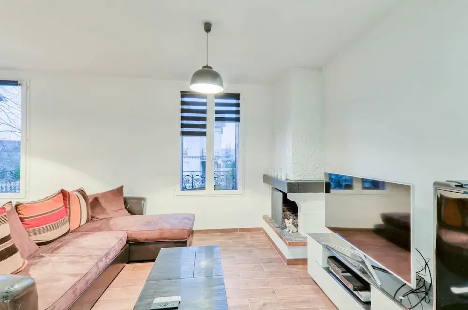 Tamaris Corner House