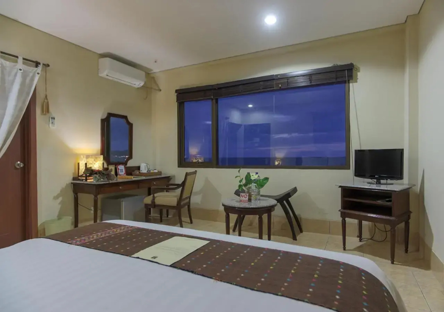 The Jayakarta Suite Komodo Flores