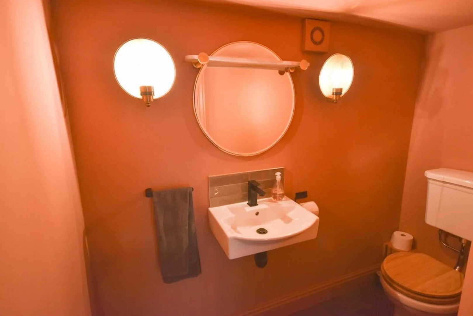 Blenheim House an Immaculate sea side home for 12 guests, plus swimming pool.