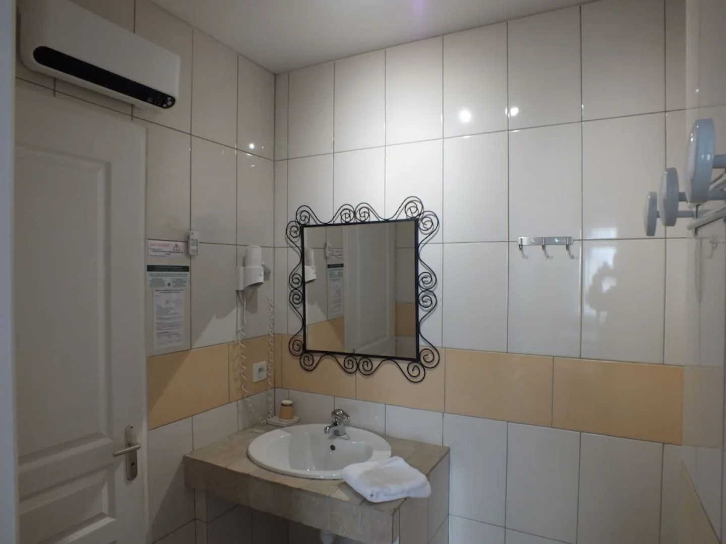 Logis Hôtel le Clos Saint-Loup