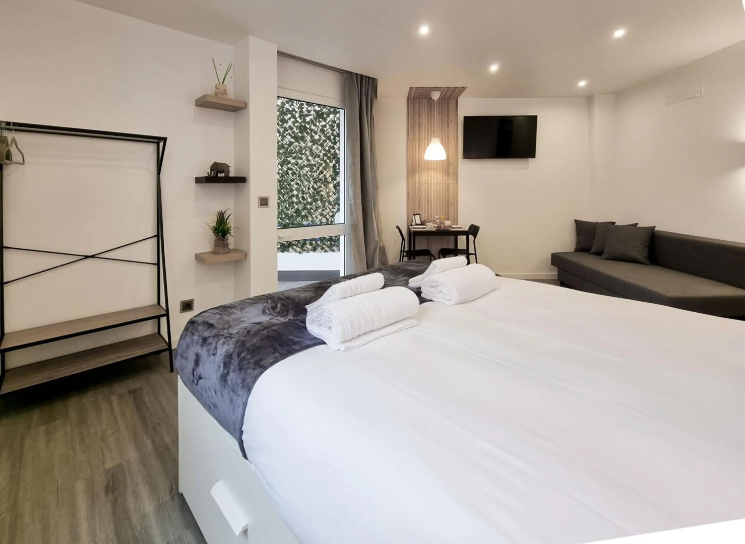 The Jolie Apartments - by the Ocean