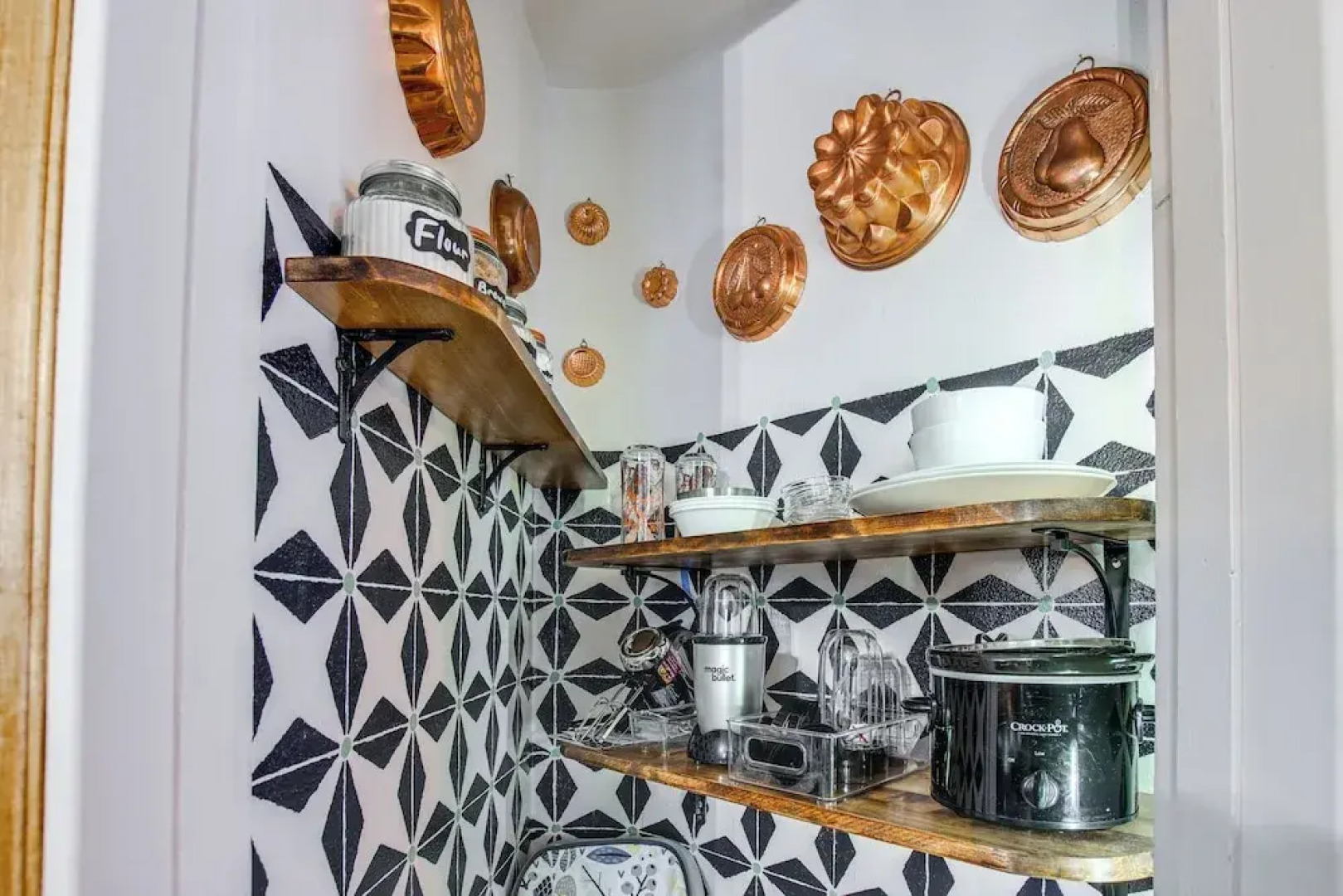 Pet-friendly Hiawatha Retreat w/ Private Yard!