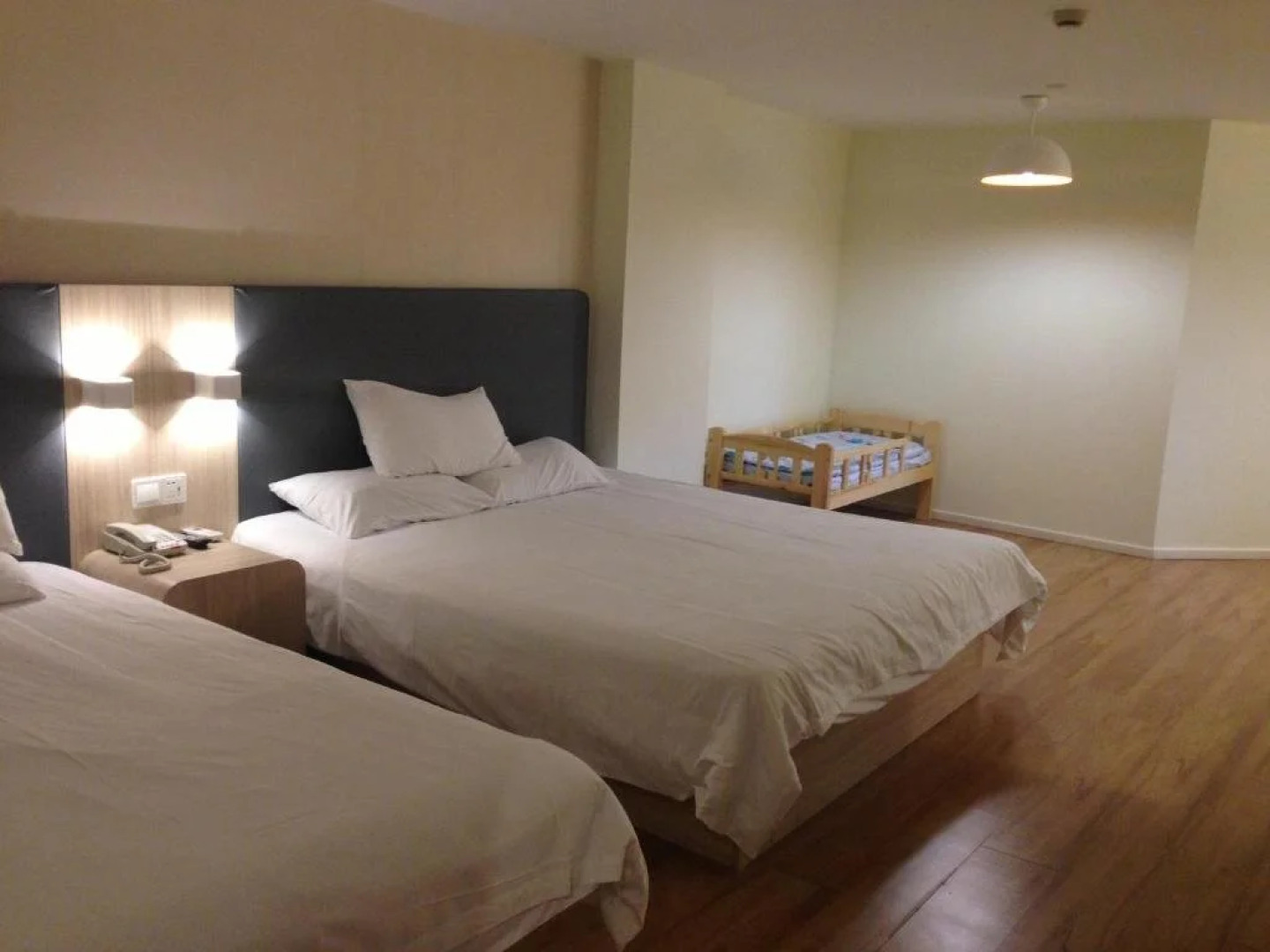 Hanting Express Shanghai Zhoupu Yigu