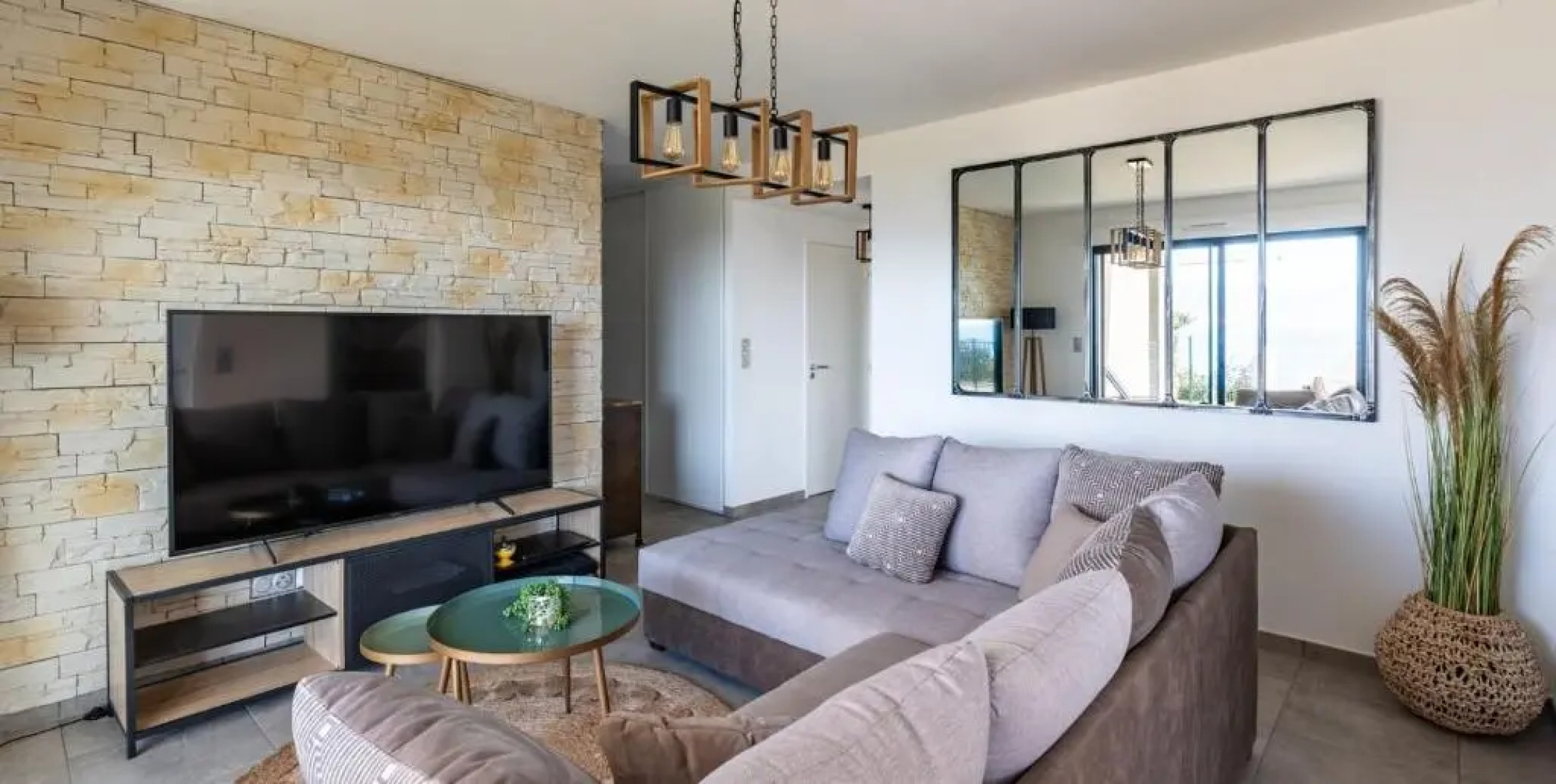 RIVAGES DE LA STAGNOLA T3 NEUF CLIMATISE vue panoramique Mer et Montagne à 200 m Plage LOCATION VOITURE possible