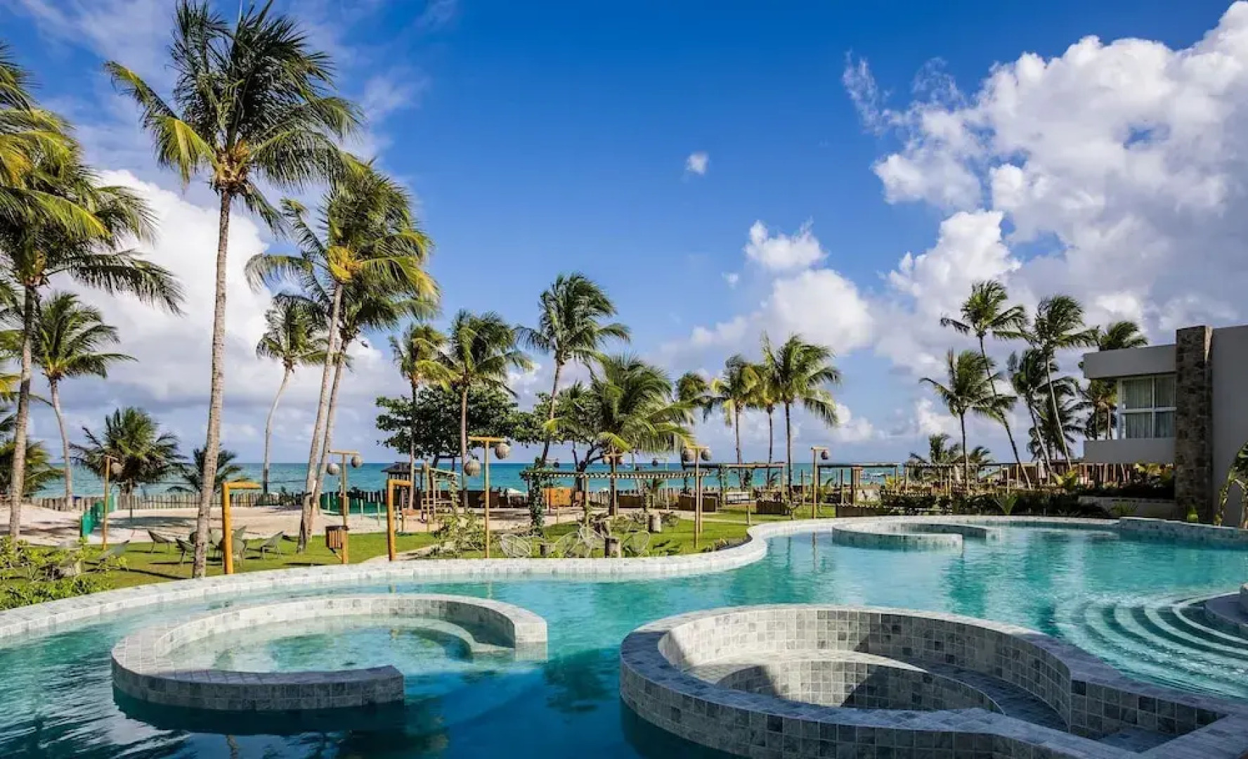 NLU - Full-featured Condominium at Marceneiro Beach