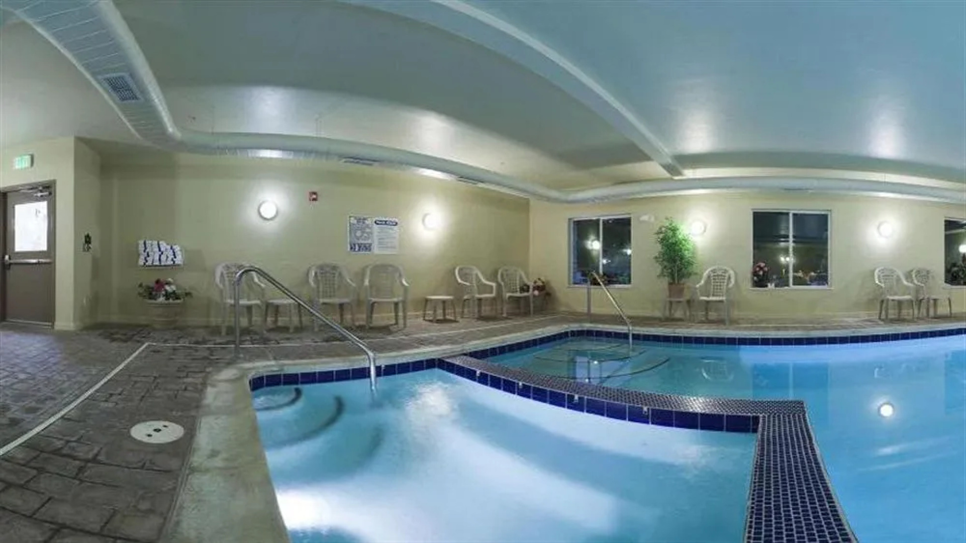 Days Inn & Suites Parachute