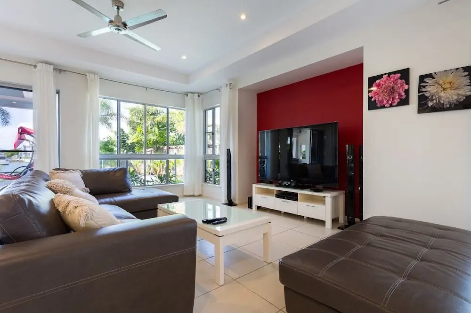 Cairns Beaches Home With Water View