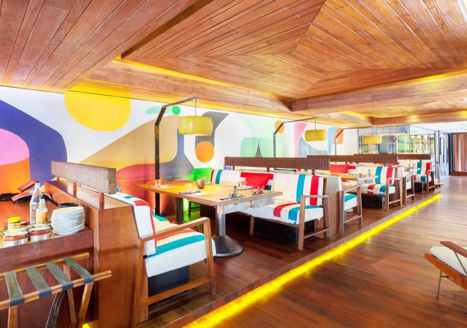 Double-Six Luxury Hotel