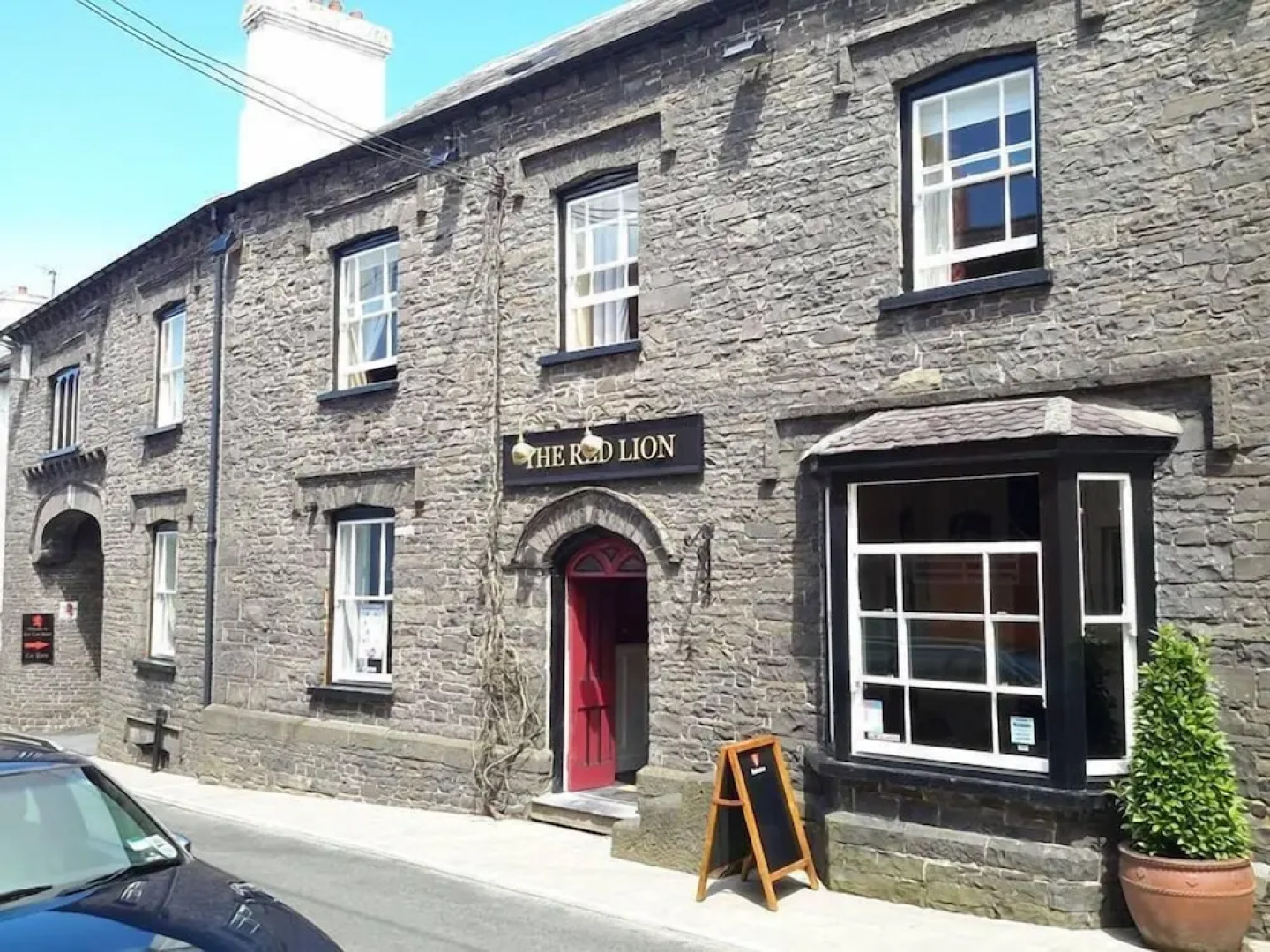 The Red Lion Hotel