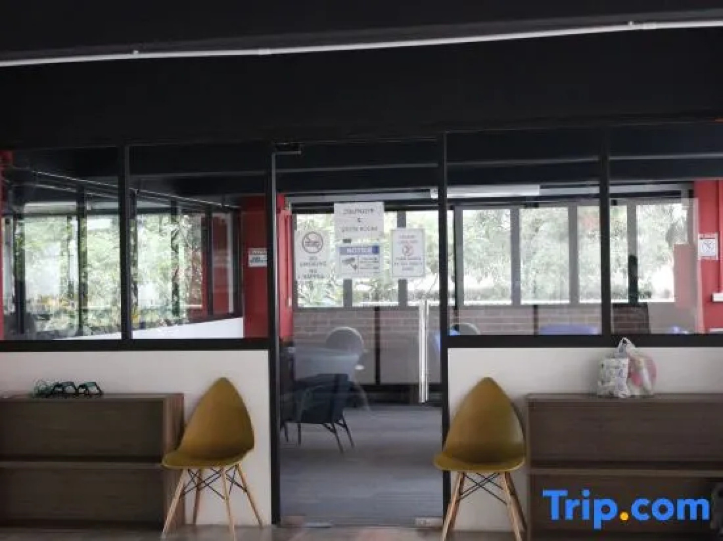 Subang USJ21 Main Place Mall 2R1B 5-6 Pax