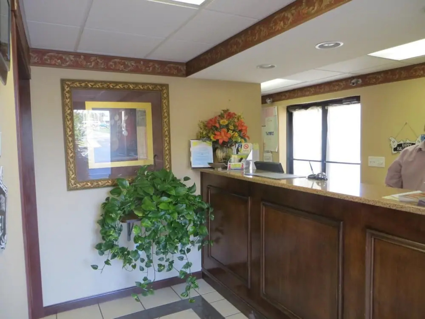 Knights Inn - Newport, TN