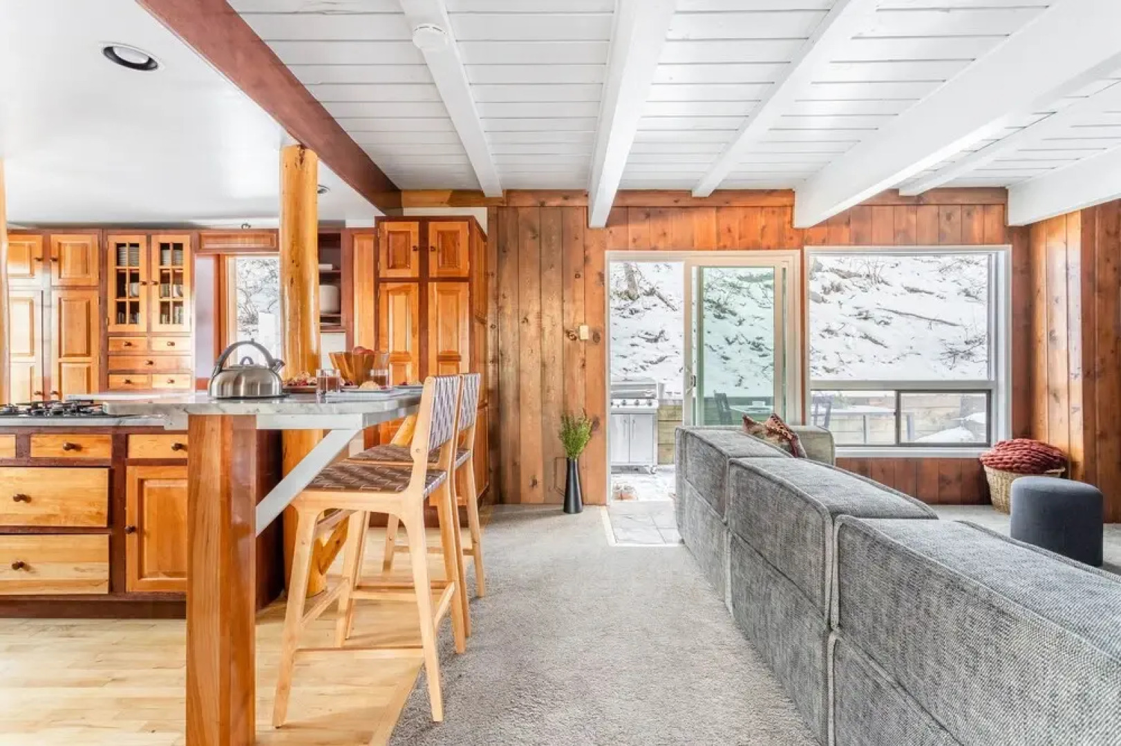 Treetop by AvantStay Rustic Secluded Cabin w Views in Summit Park