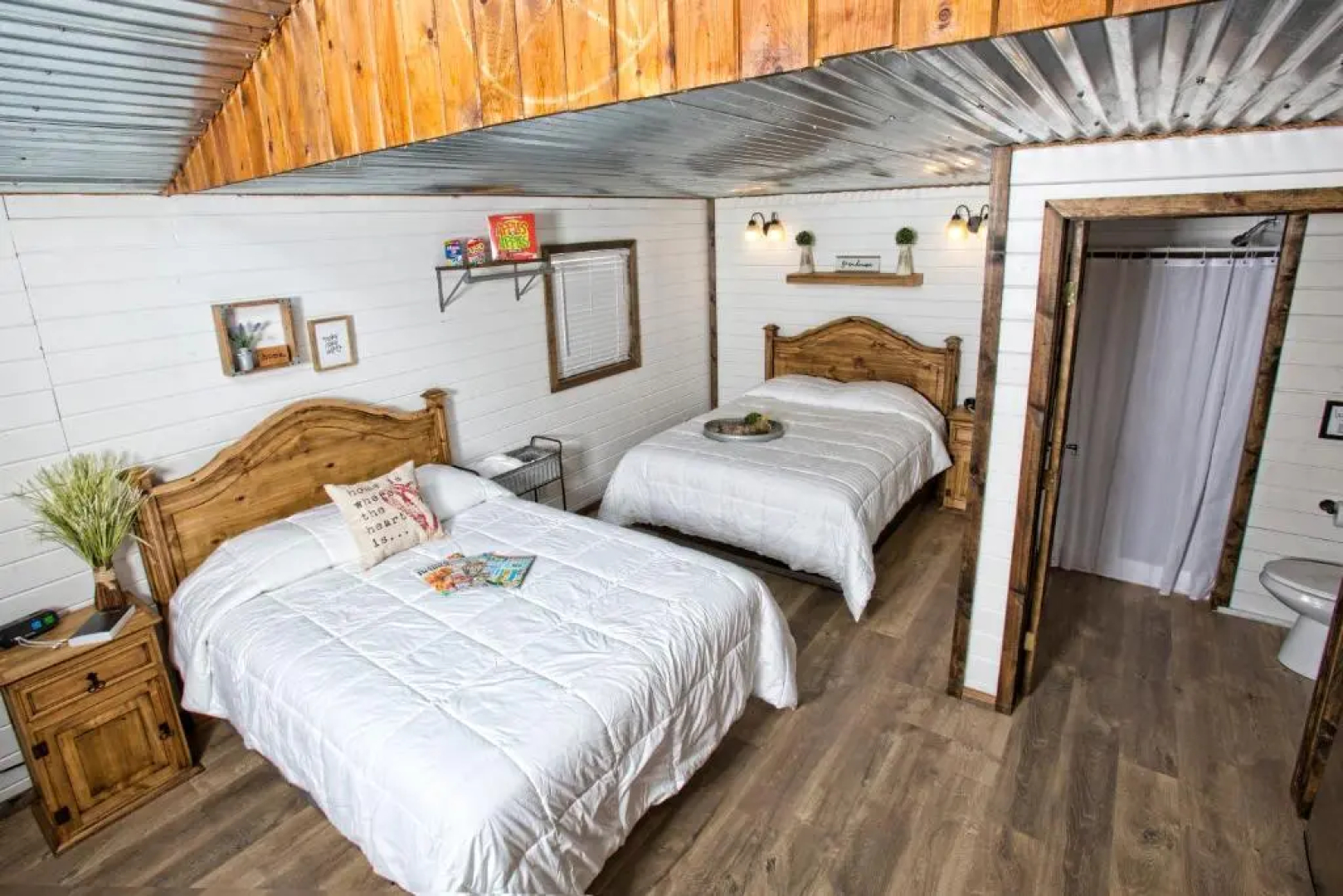 Stateline Cabins & RV