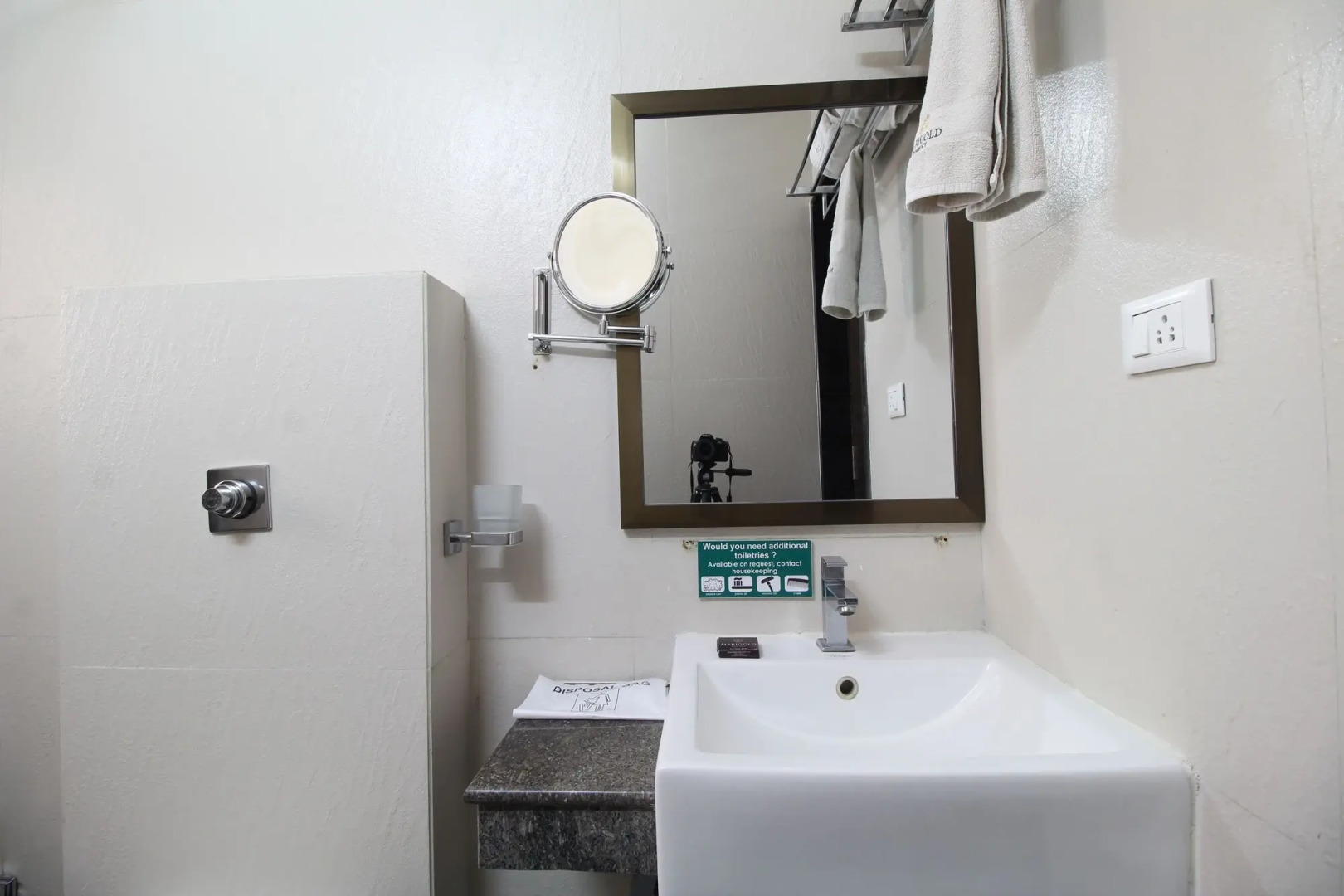 Marigold- Newly Renovated Hotel