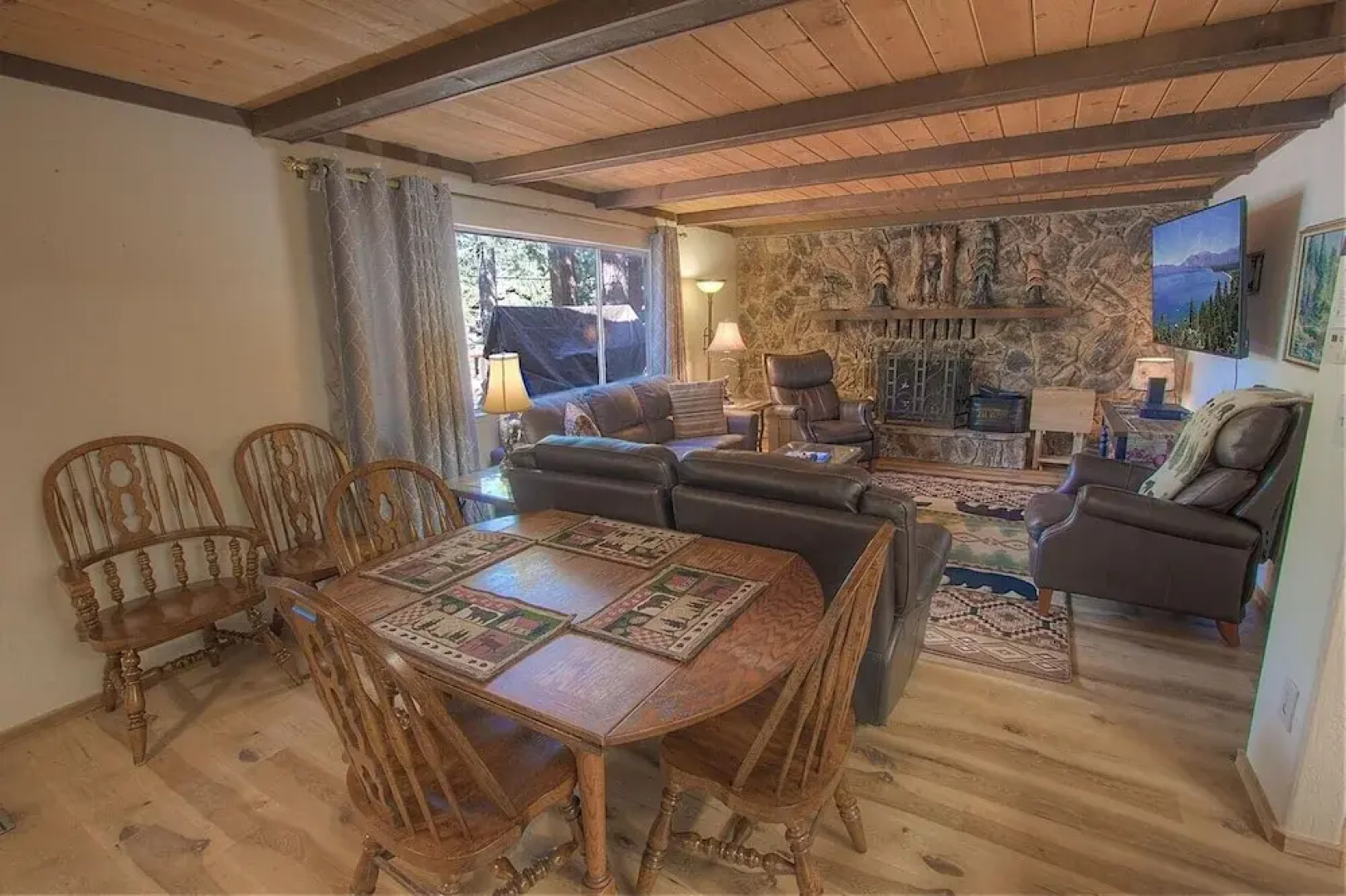 Bowers Mansion 3 Bedroom Home by Redawning