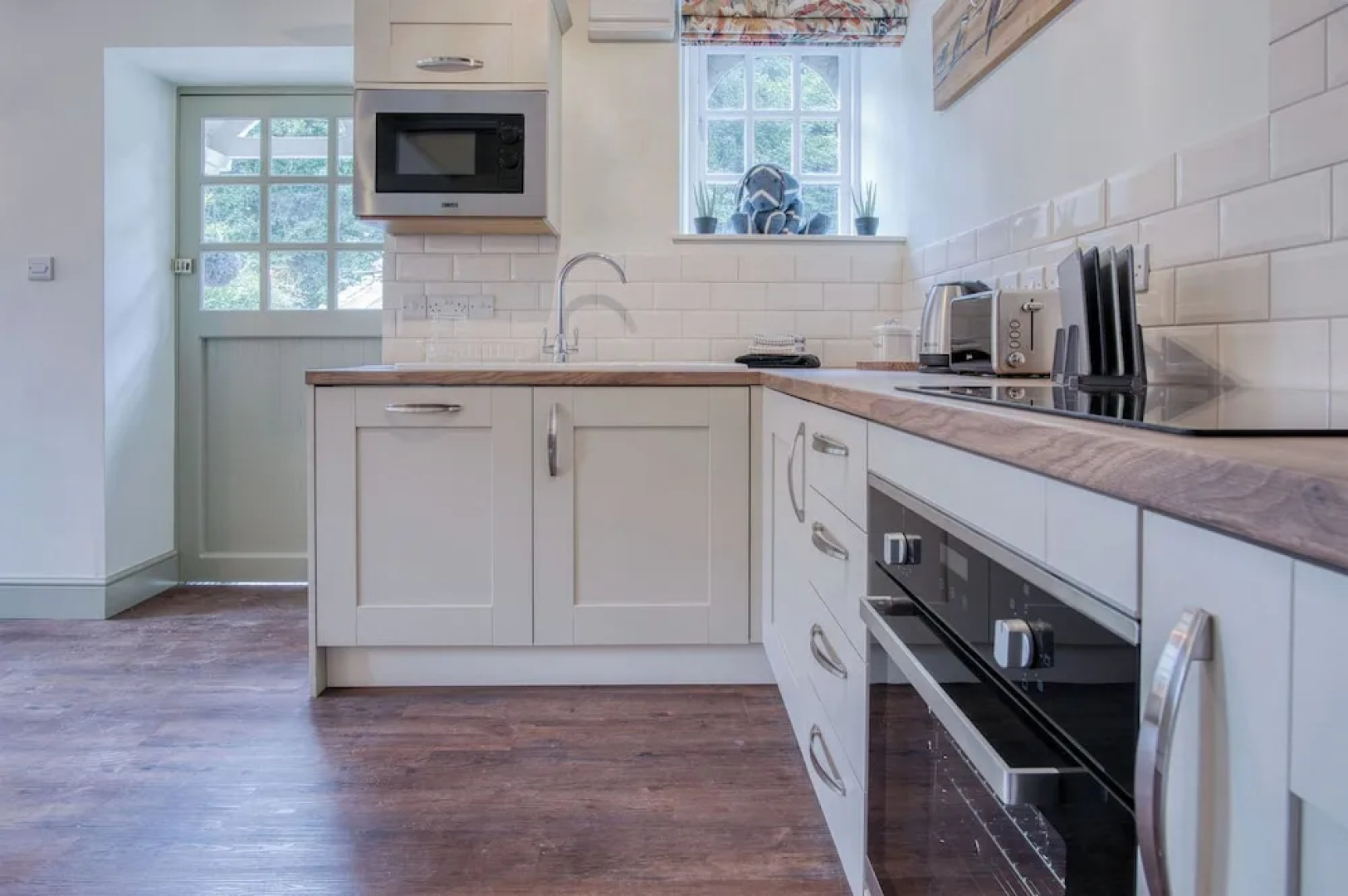 The Stables - 2 Bedroom Cottage - Princes Gate