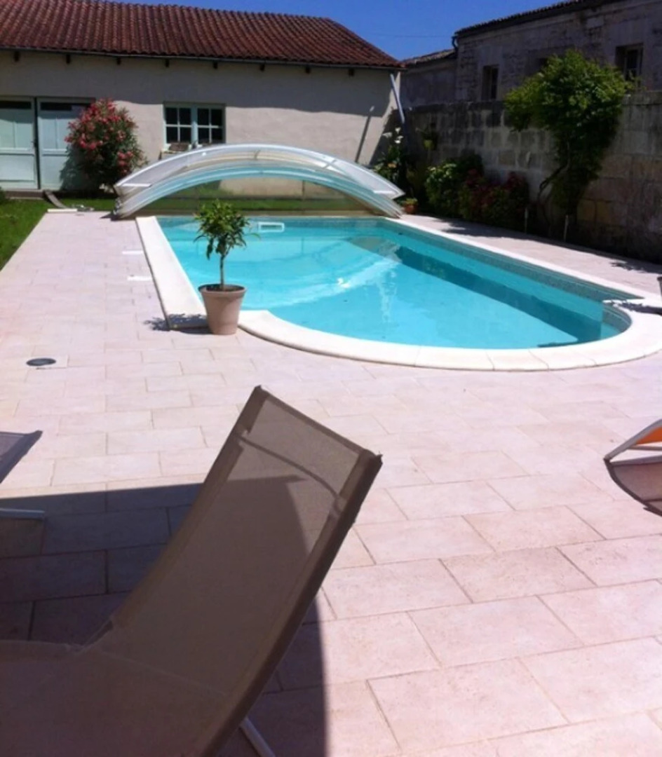 Studio in Jonzac, With Pool Access, Enclosed Garden and Wifi - 50 km F