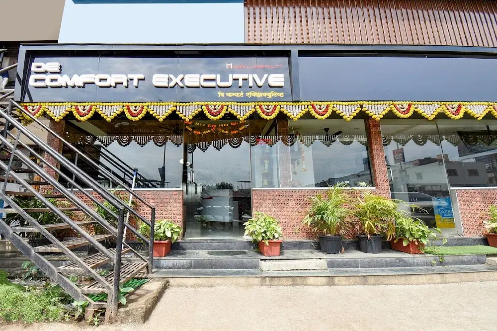 FabExpress Comfort Executive