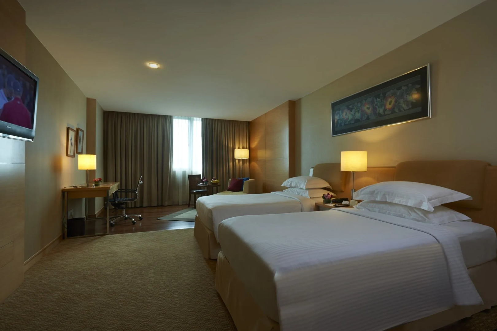 Royale Chulan The Curve