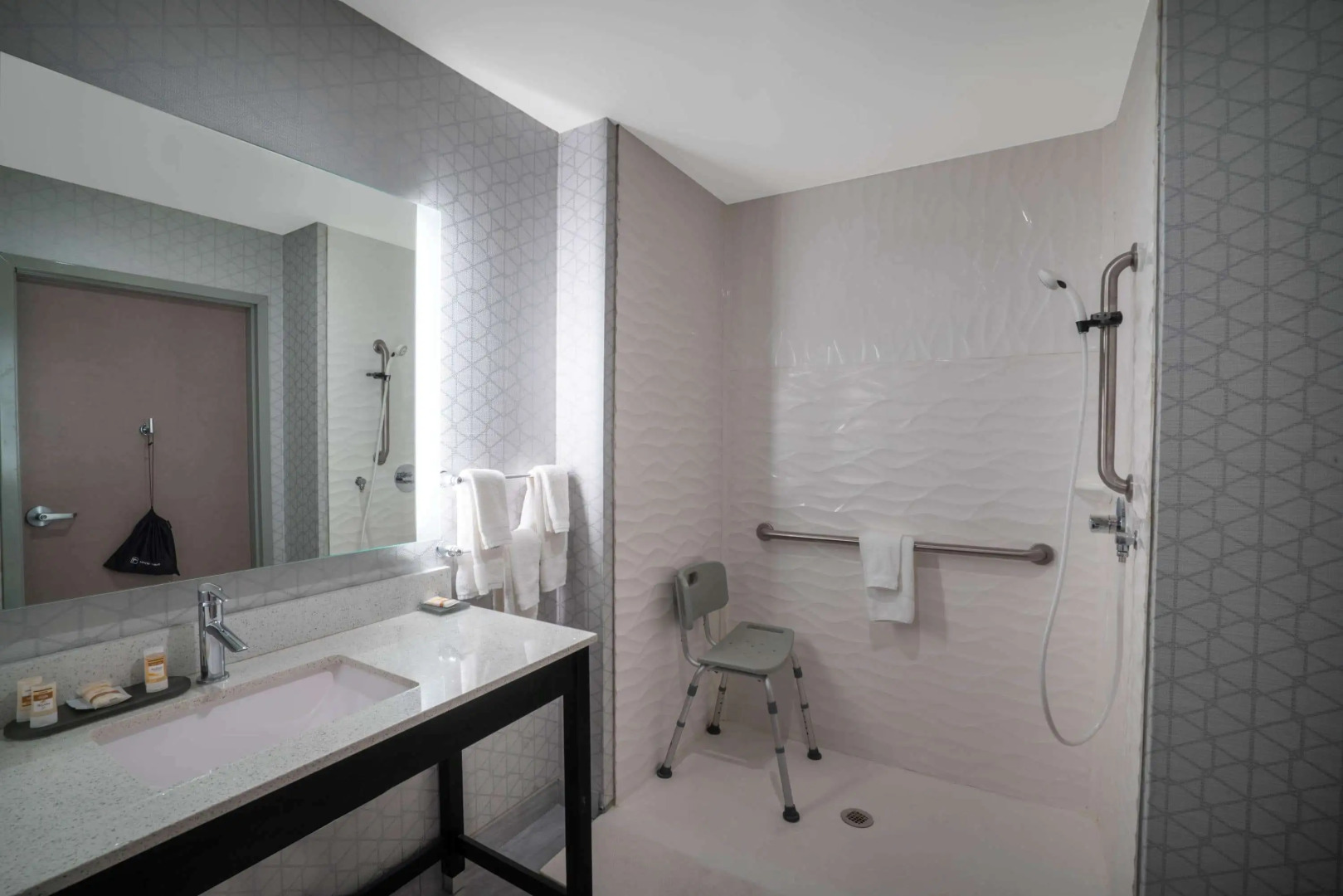 La Quinta Inn And Suites By Wyndham West Memphis