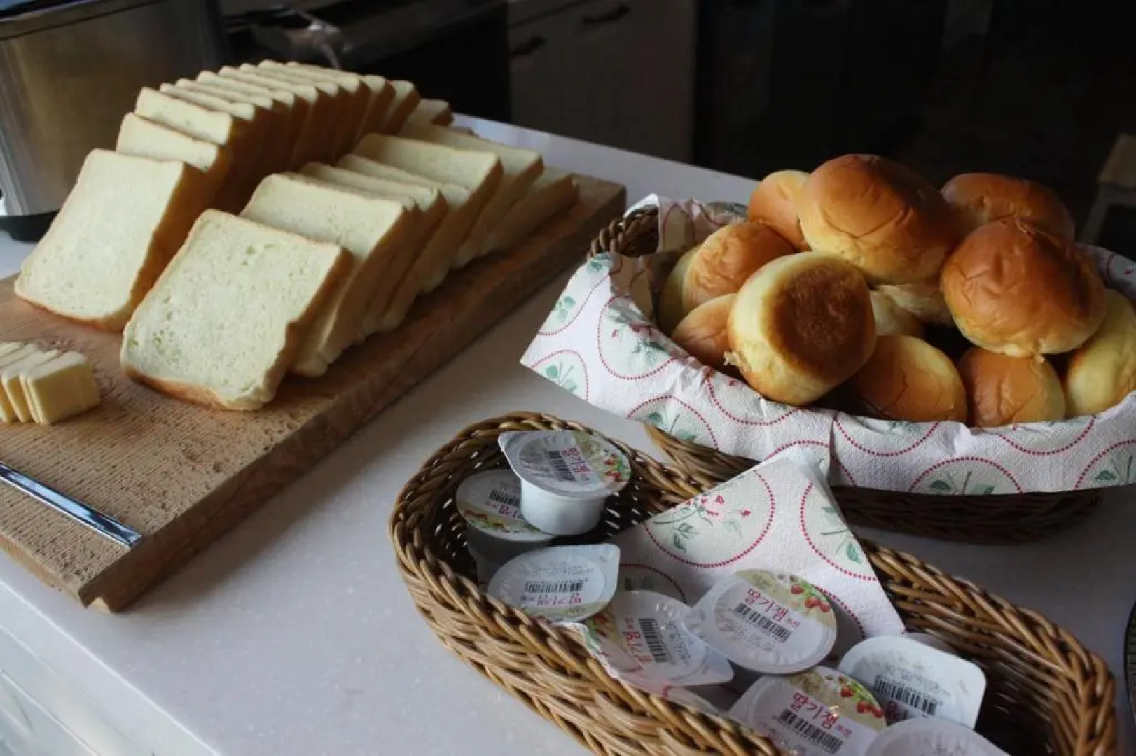 Andong Poong-gyung HOSTEL n LIBRARY