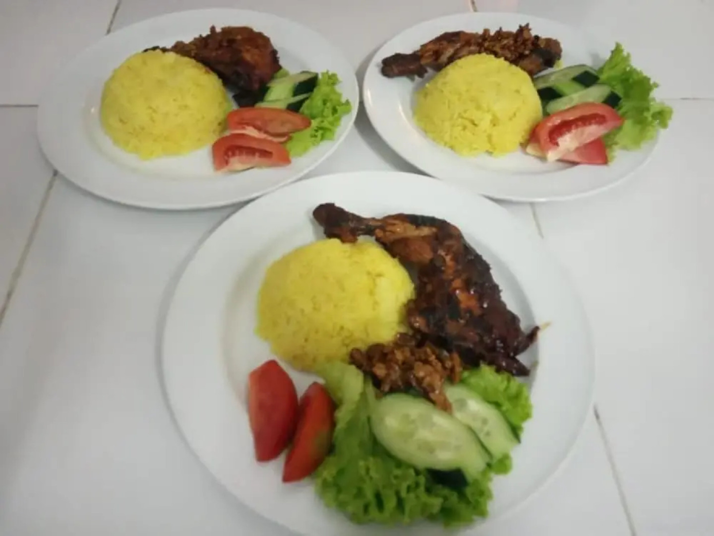 G-Land Joyos Surf Camp