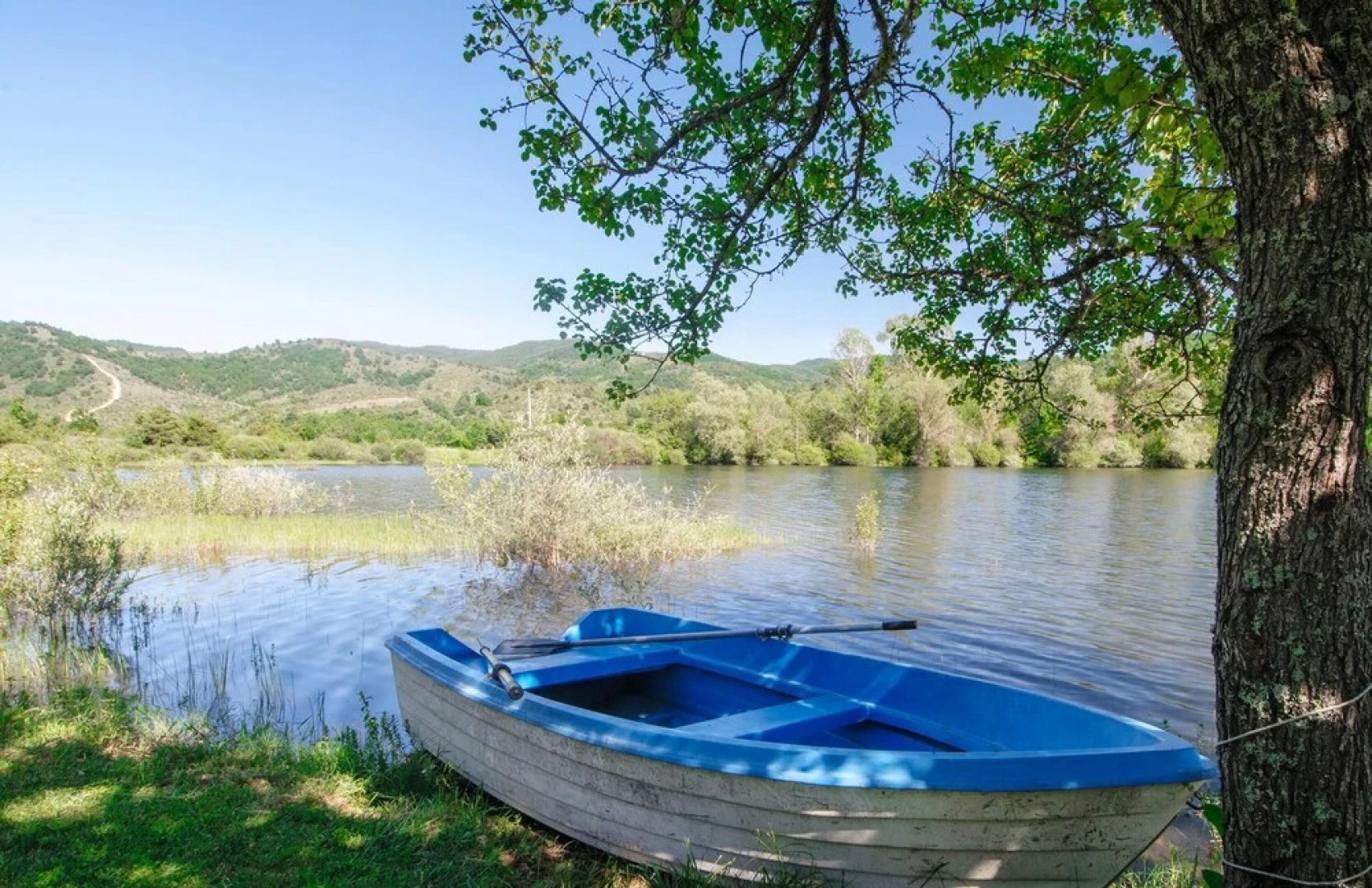 House With 2 Bedrooms in Hadzhidimovo, With Wonderful Lake View, Shared Pool, Enclosed Garden