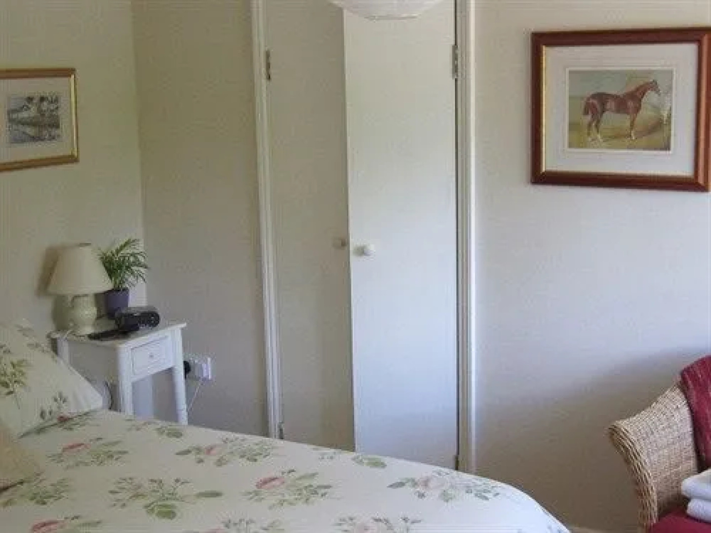 2 Bursteads Cottages