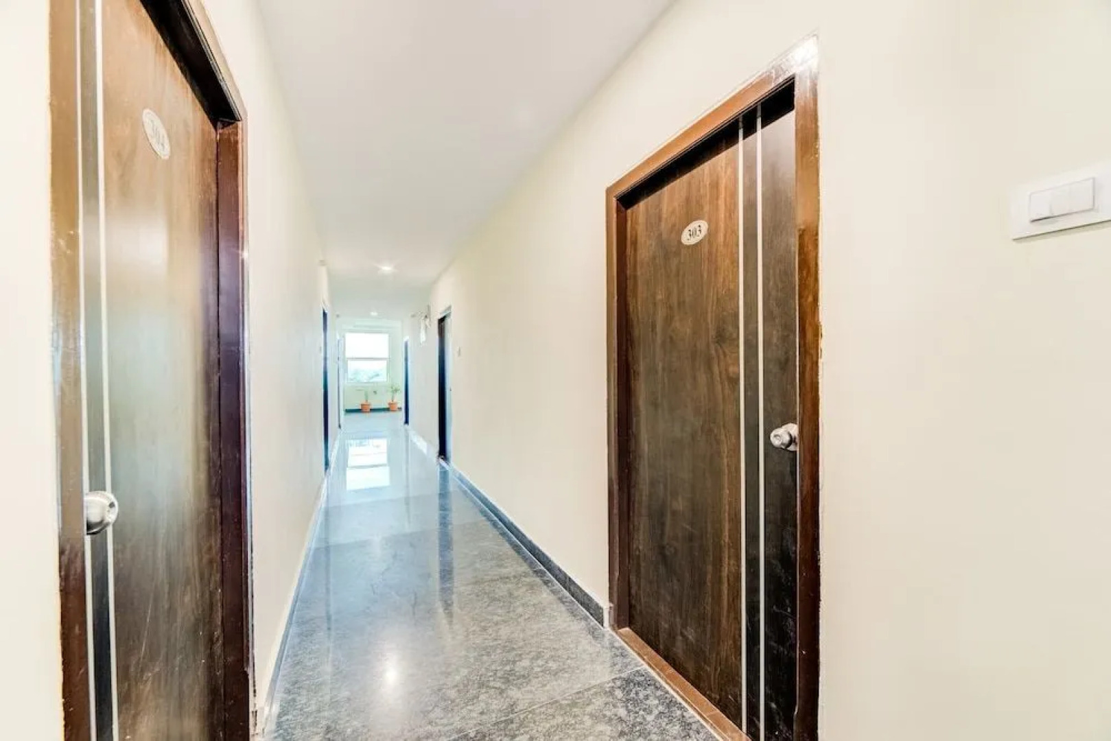 Capital O 47601 Airport Palace Hotel