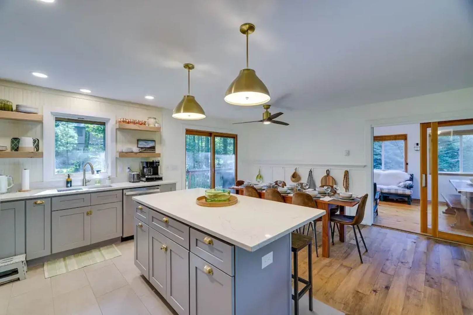 Private Hot Tub: Pocono Pines Cabin Getaway!