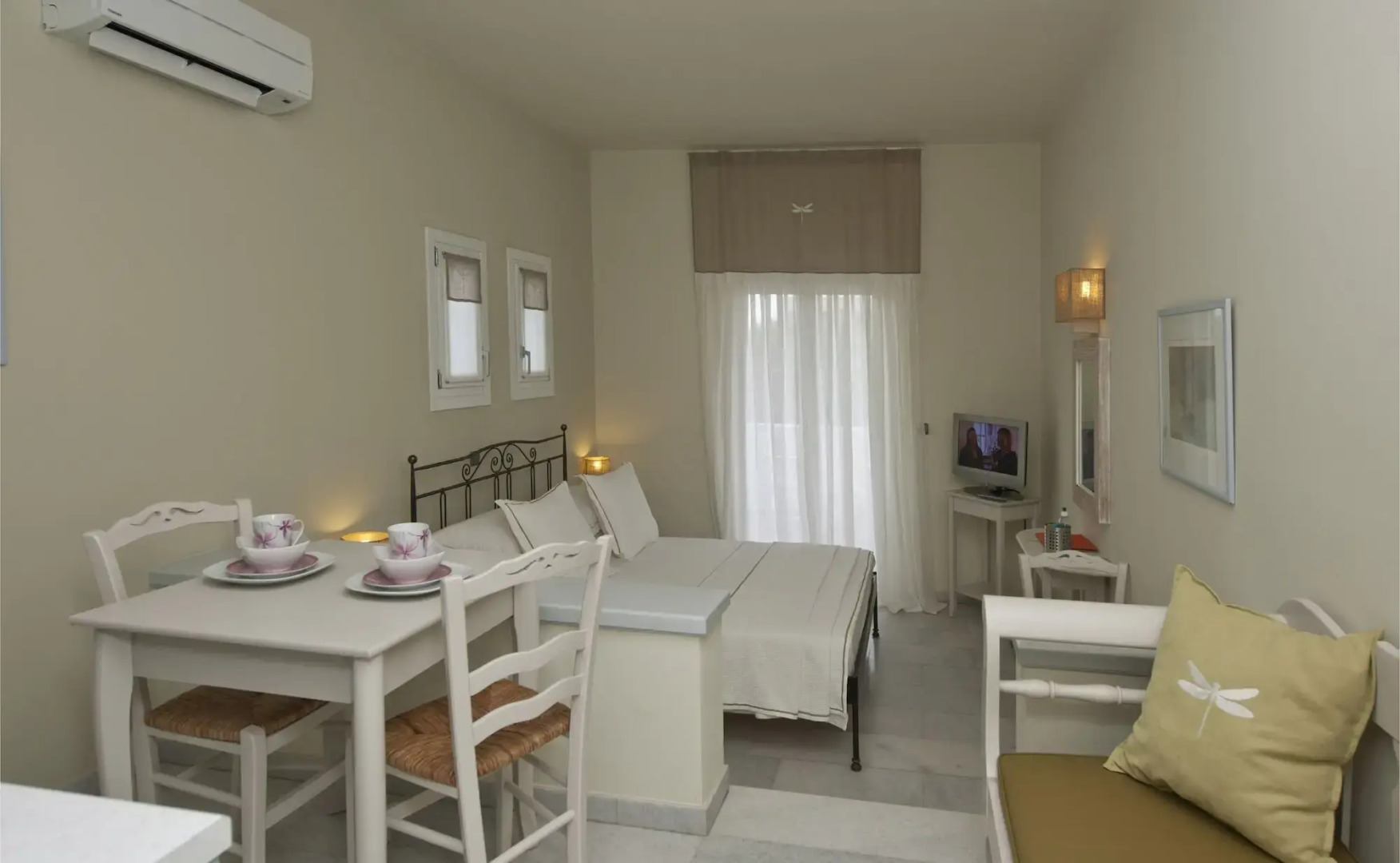 Ammos Naxos Hotel