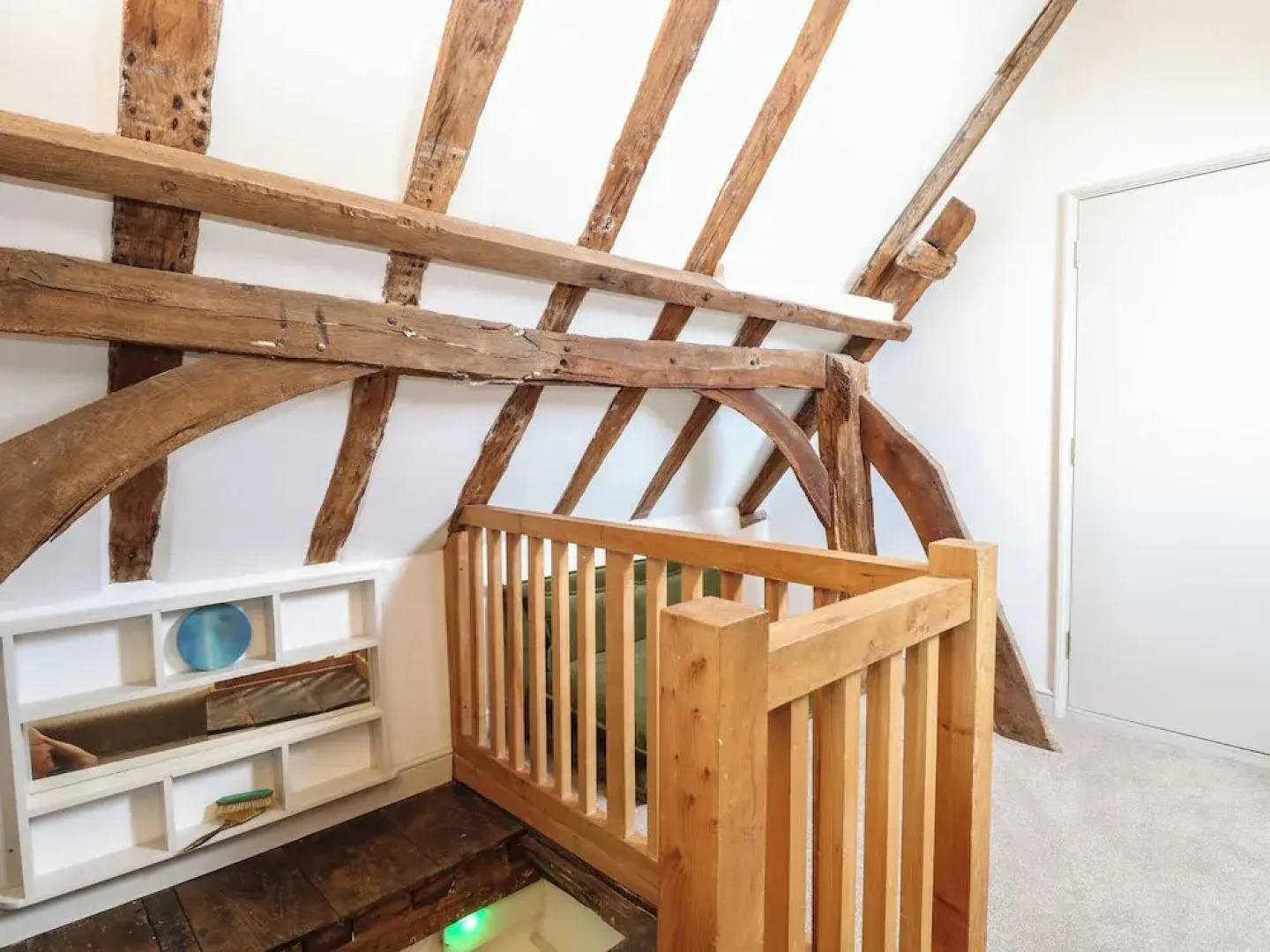 Apartment 4 Chameleon House