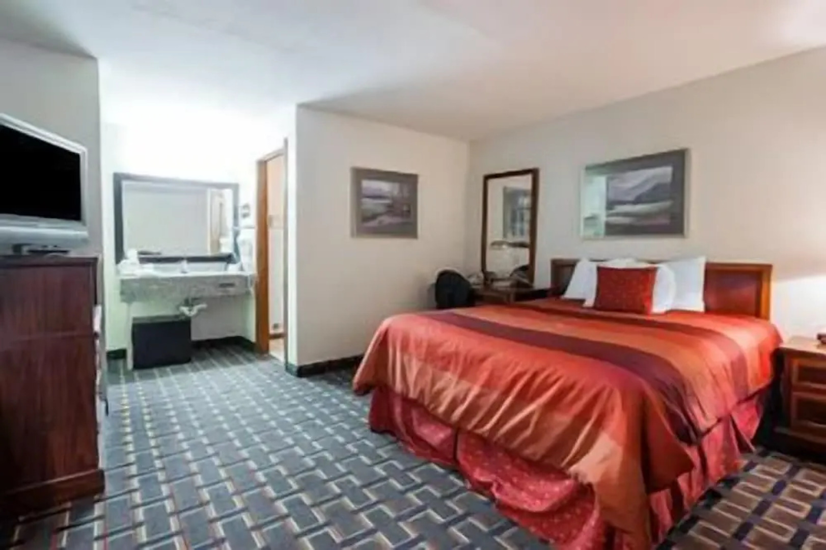 Rodeway Inn Lawrenceburg