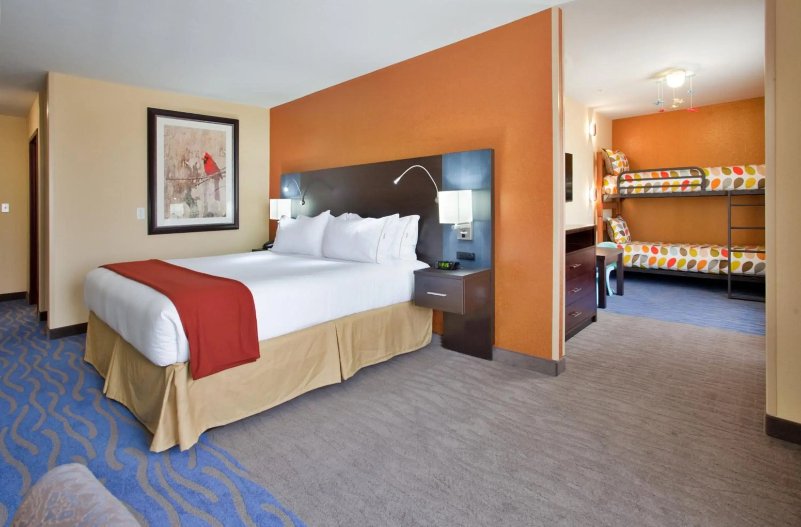 Holiday Inn Express & Suites St Louis Airport by IHG